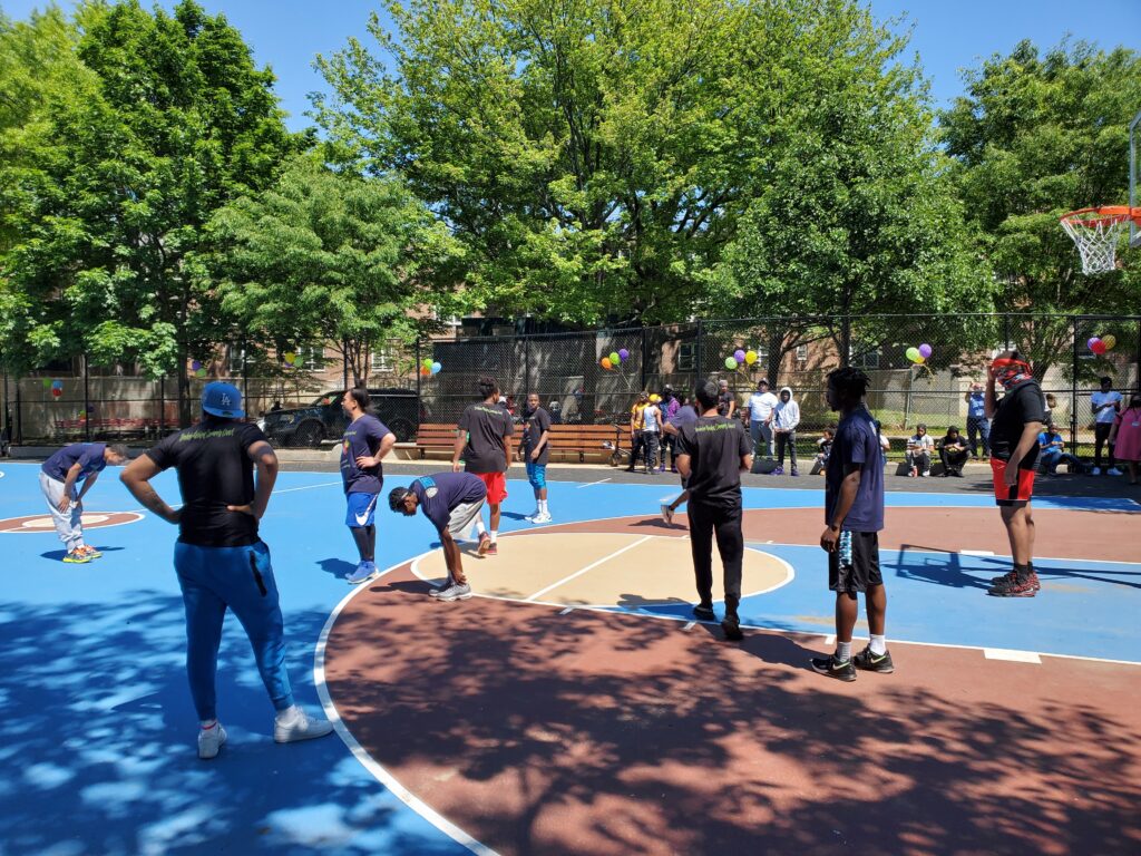 Breukelen basketball ribbon-cutting