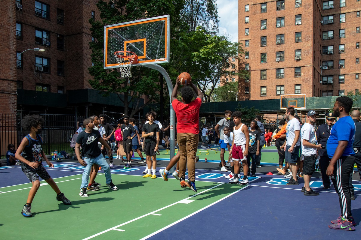 Jr. Knicks Basketball Clinics and Leagues : NYC Parks