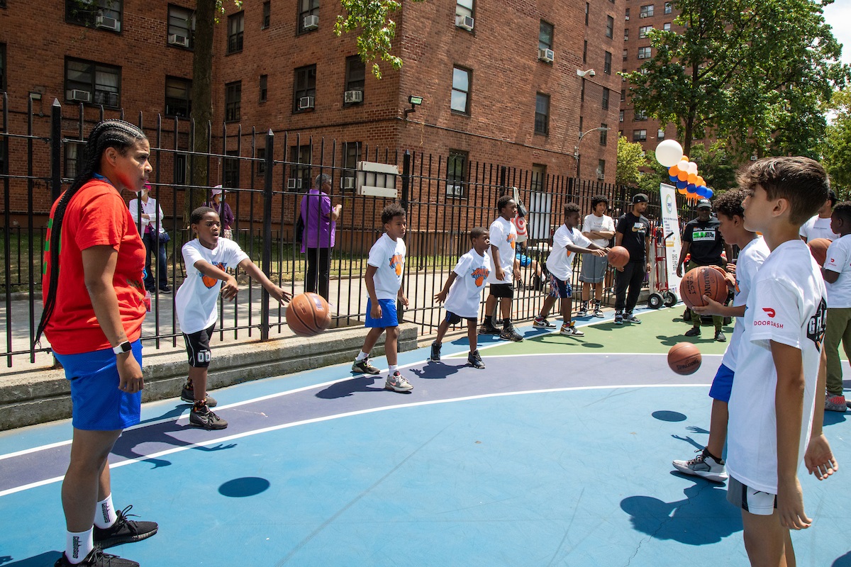 Jr. Knicks Basketball Clinics and Leagues : NYC Parks